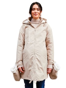 2-in-1-Umstandsjacke / Tragejacke mit Fäustlingen, Recycling-Wattierung