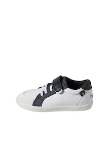 Kinder Sneakers mit Anziehtrick