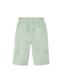 Baby Hose mit Lochstickerei und aufgesetzten Taschen