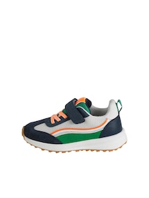 Kinder Sneakers mit Anziehtrick