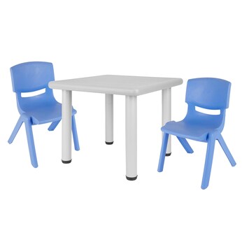 Kindertisch mit 2 Stühlen für innen & außen