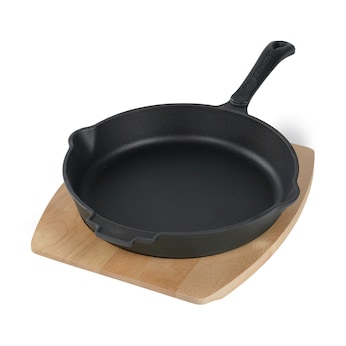 Freyersbacher Gusseisenpfanne 28 cm, Emaille Bratpfanne | mit Brett und Tuch