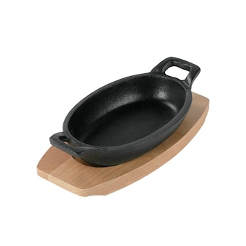 Freyersbacher Kleine Gusseisenpfanne Oval 14x9 cm, Emaille Servierpfanne | Mit Brett und Tuch