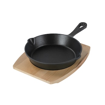 Freyersbacher Gusseisenpfanne 20 cm, Emaille Bratpfanne | mit Brett und Tuch
